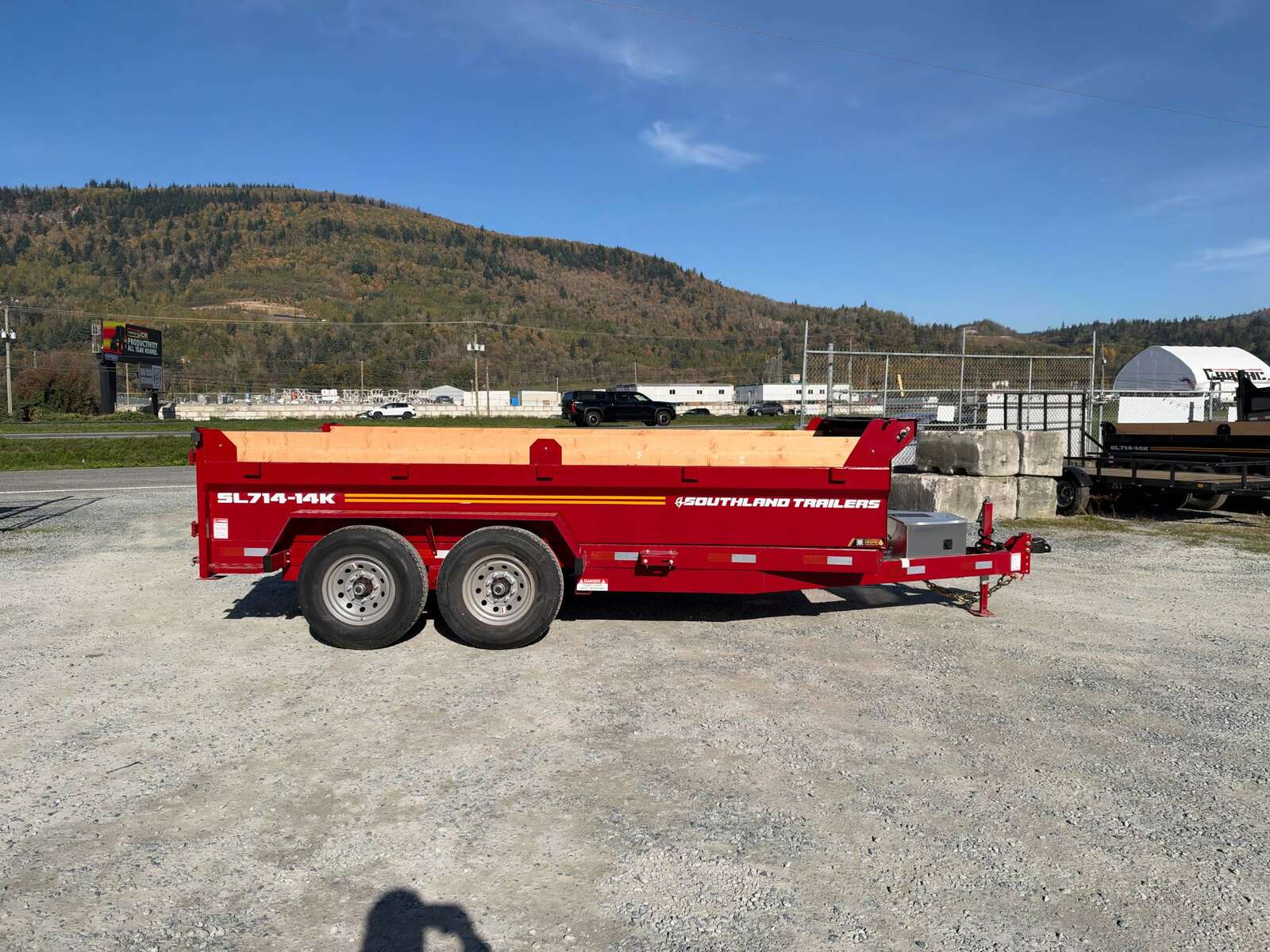 Photo of 2027 Southland 7x14 Dump Trailer 15,400lbs GVW with Tarp And Ramps RED (SL714-14K)