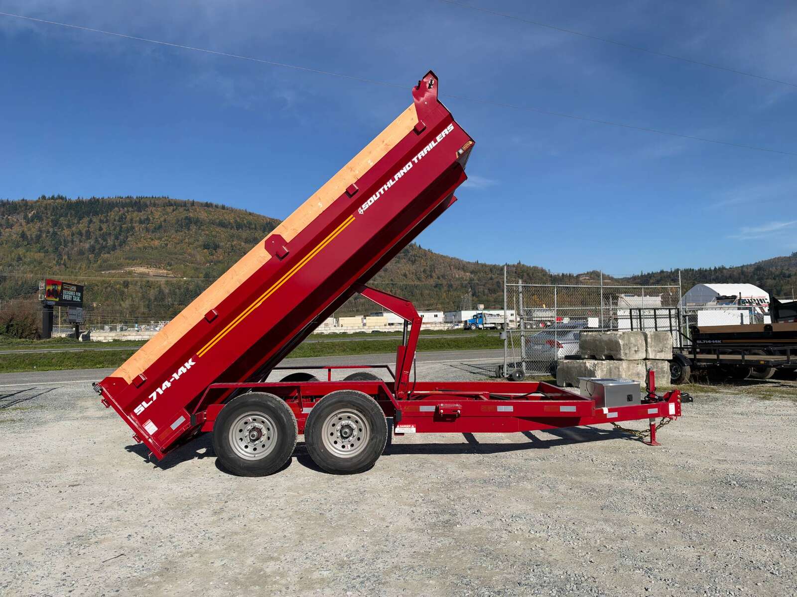 Photo of 2027 Southland 7x14 Dump Trailer 15,400lbs GVW with Tarp And Ramps RED (SL714-14K)