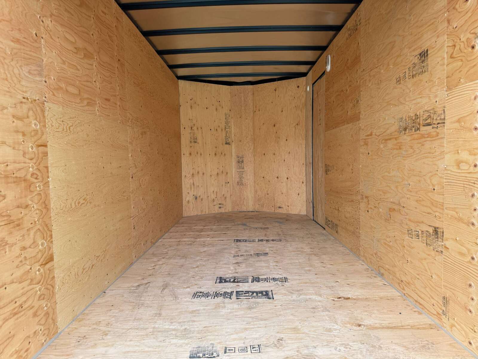 Photo of 2025 Royal Cargo 7X14 V Nose 7700LB GVW BARN DOORS WHITE Enclosed Trailer Extra Tall