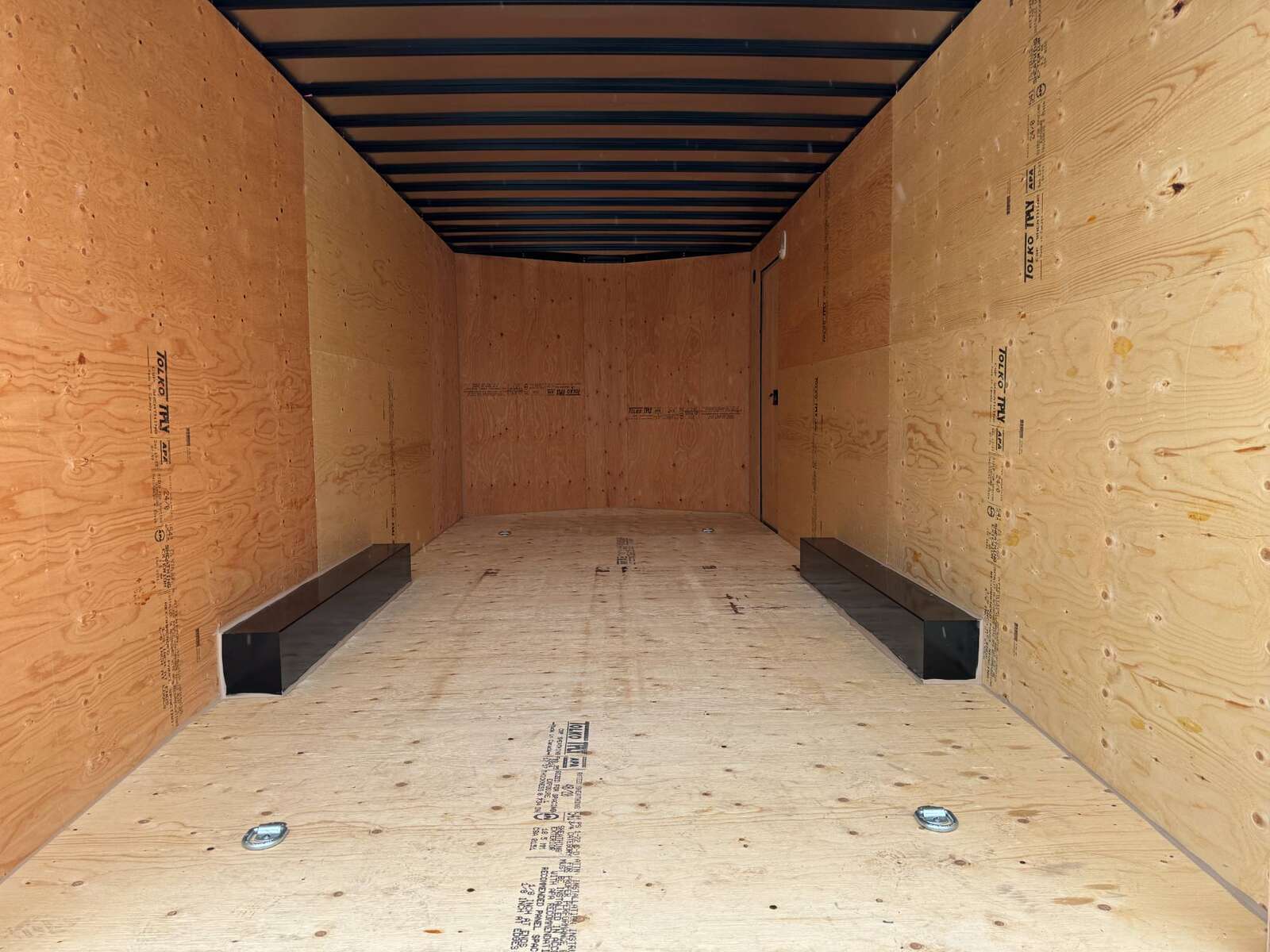 Photo of 2025 Royal Cargo 8.5x20 +V Nose 11,400lb Cargo / Enclosed Trailer Car Hauler Extra Height Ramp Door White