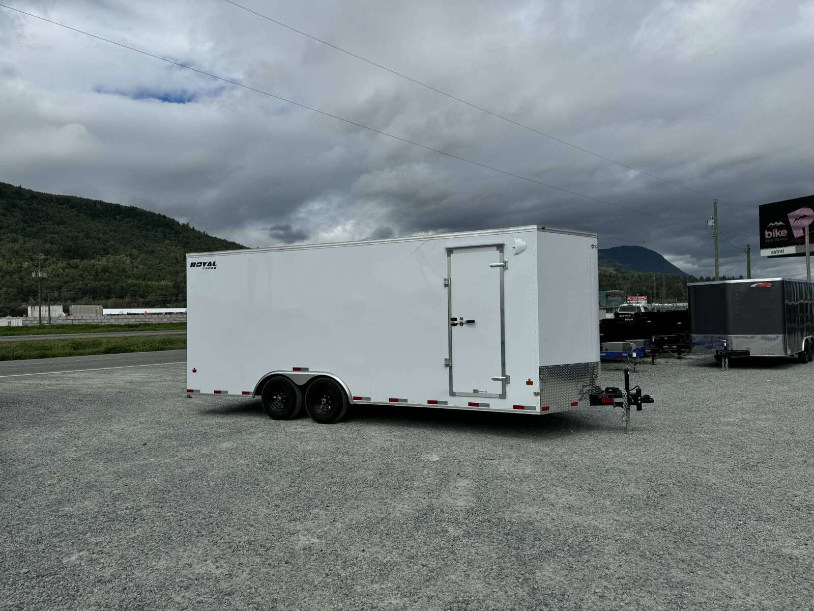 Photo of 2025 Royal Cargo 8.5x20 +V Nose 11,400lb Cargo / Enclosed Trailer Car Hauler Extra Height Ramp Door White