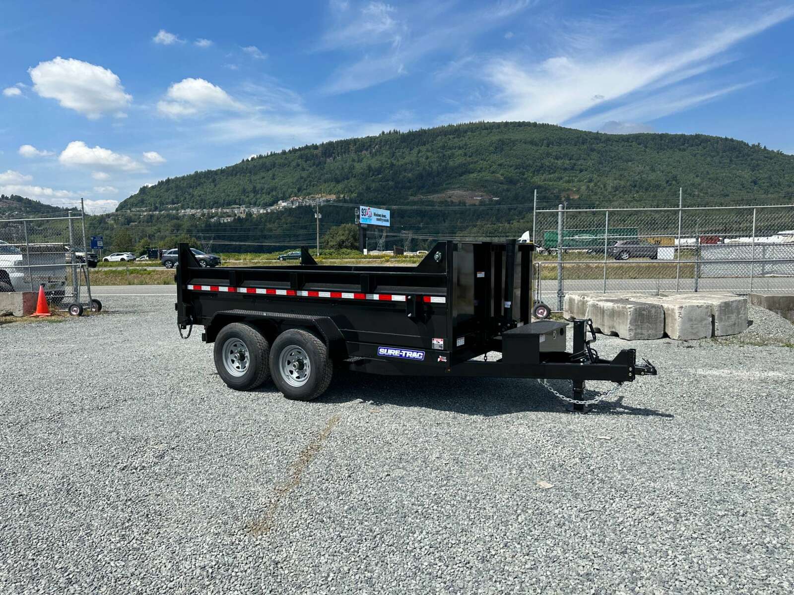 Photo of New SureTrac 7x12 Telescopic Hoist Dump Trailer 14,000lbs GVW w/ Ramps and Tarp