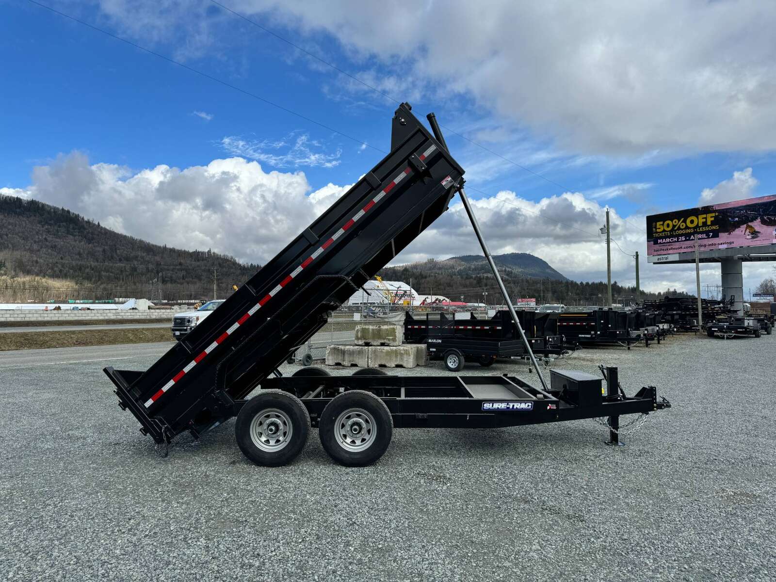 Photo of New SureTrac 7x14 Telescopic Hoist Dump Trailer 14,000lbs GVW w/ Ramps and Tarp