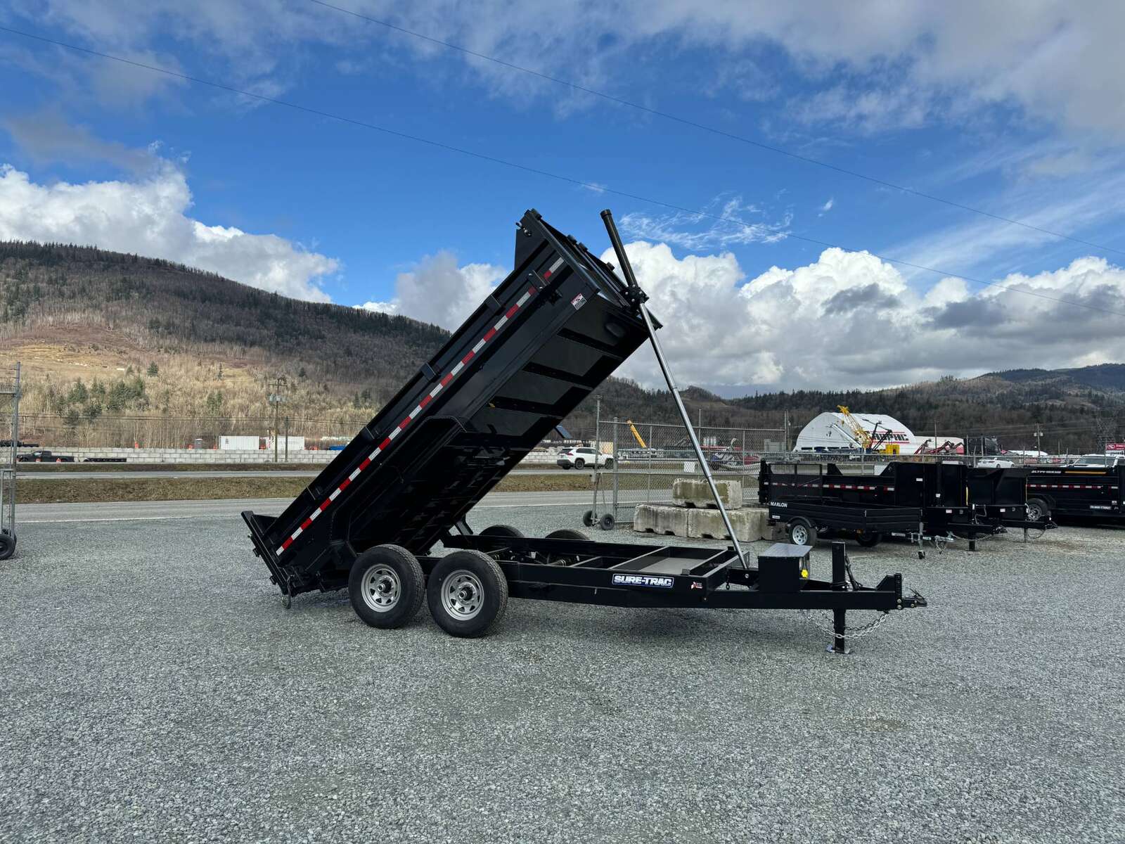 Photo of New SureTrac 7x14 Telescopic Hoist Dump Trailer 14,000lbs GVW w/ Ramps and Tarp