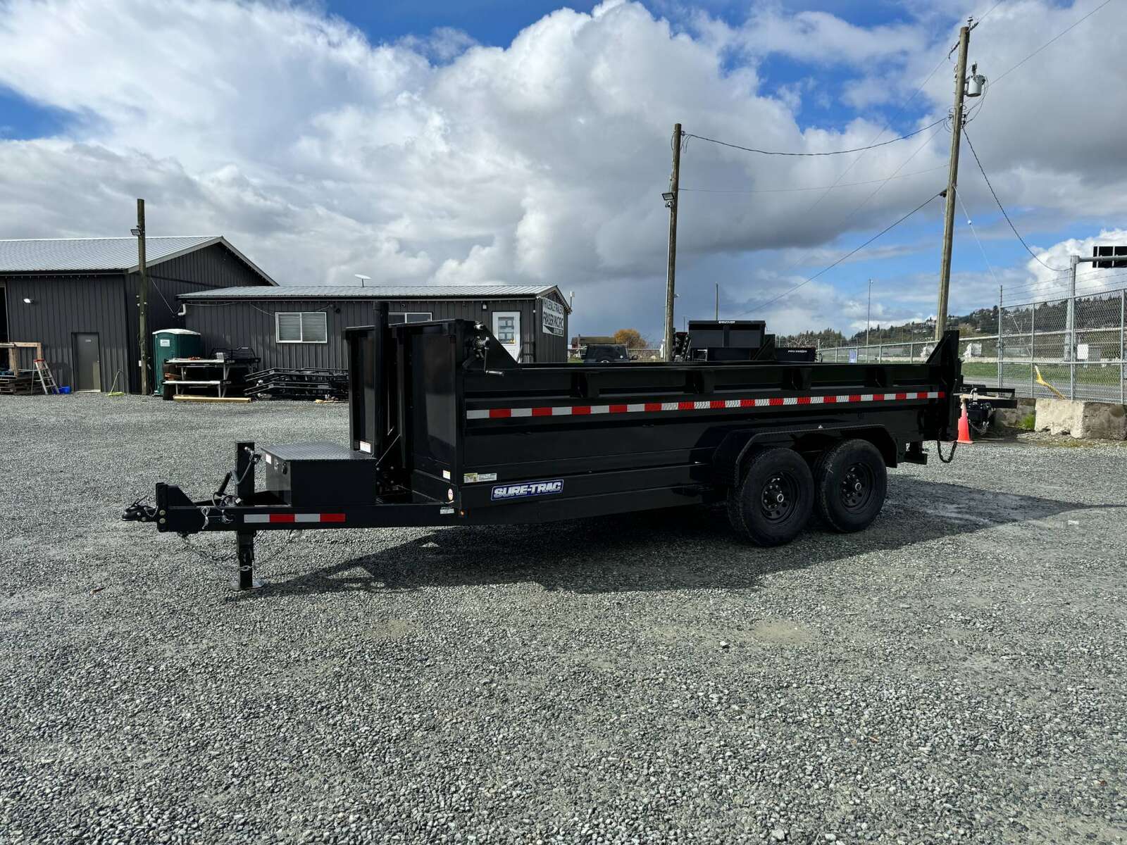 Photo of New Suretrac 7x16 Telescopic Hoist Dump Trailer 14,000lbs GVW w/ Ramps and Tarp